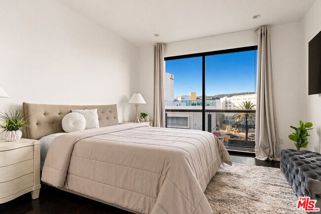 Building Photo - 121 Canon Dr