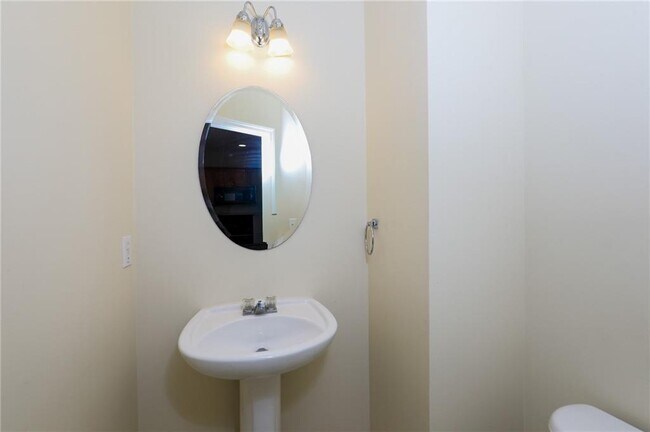 Building Photo - 790 Celeste Ln