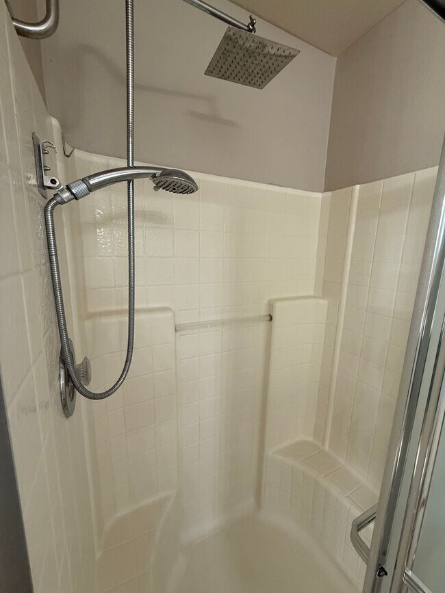 Building Photo - 4 Bedroom Pool Home in Rancho Sereno for Rent!