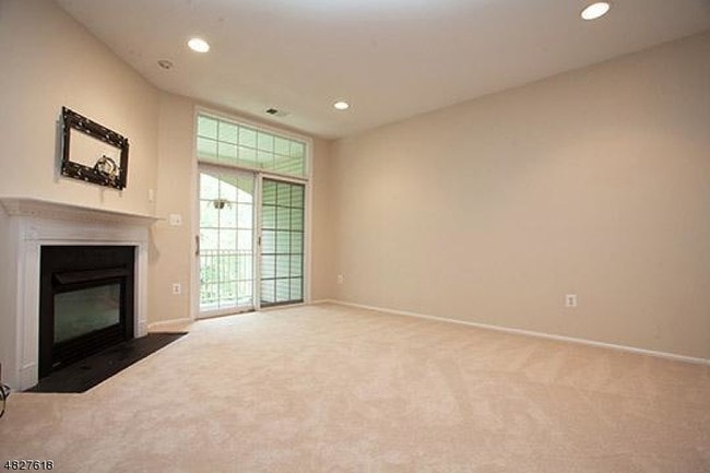 Building Photo - 321 Edmonton Ct