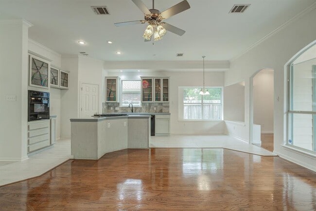 Building Photo - 3624 Malone Dr