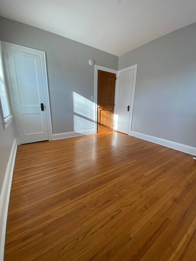 Bedroom - 4247 Cedar Ave S