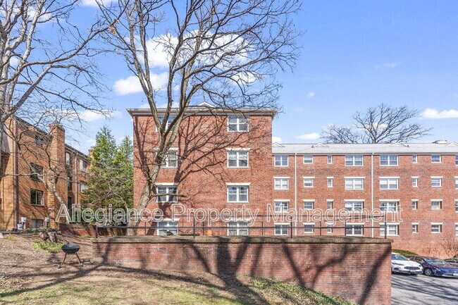 Building Photo - 1404 12th St N