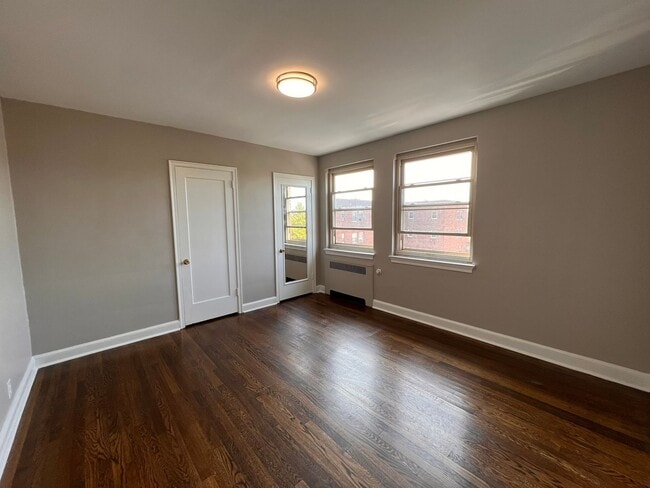 Building Photo - Modernized 1 br, heat included - Oct 14 mo...