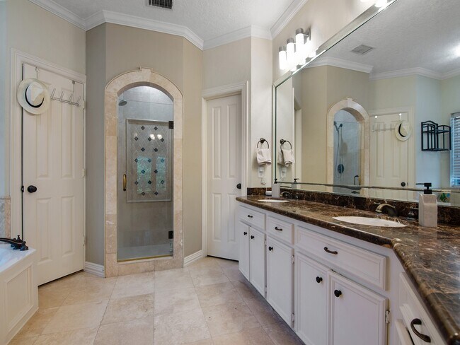 Building Photo - 25 Cokeberry St