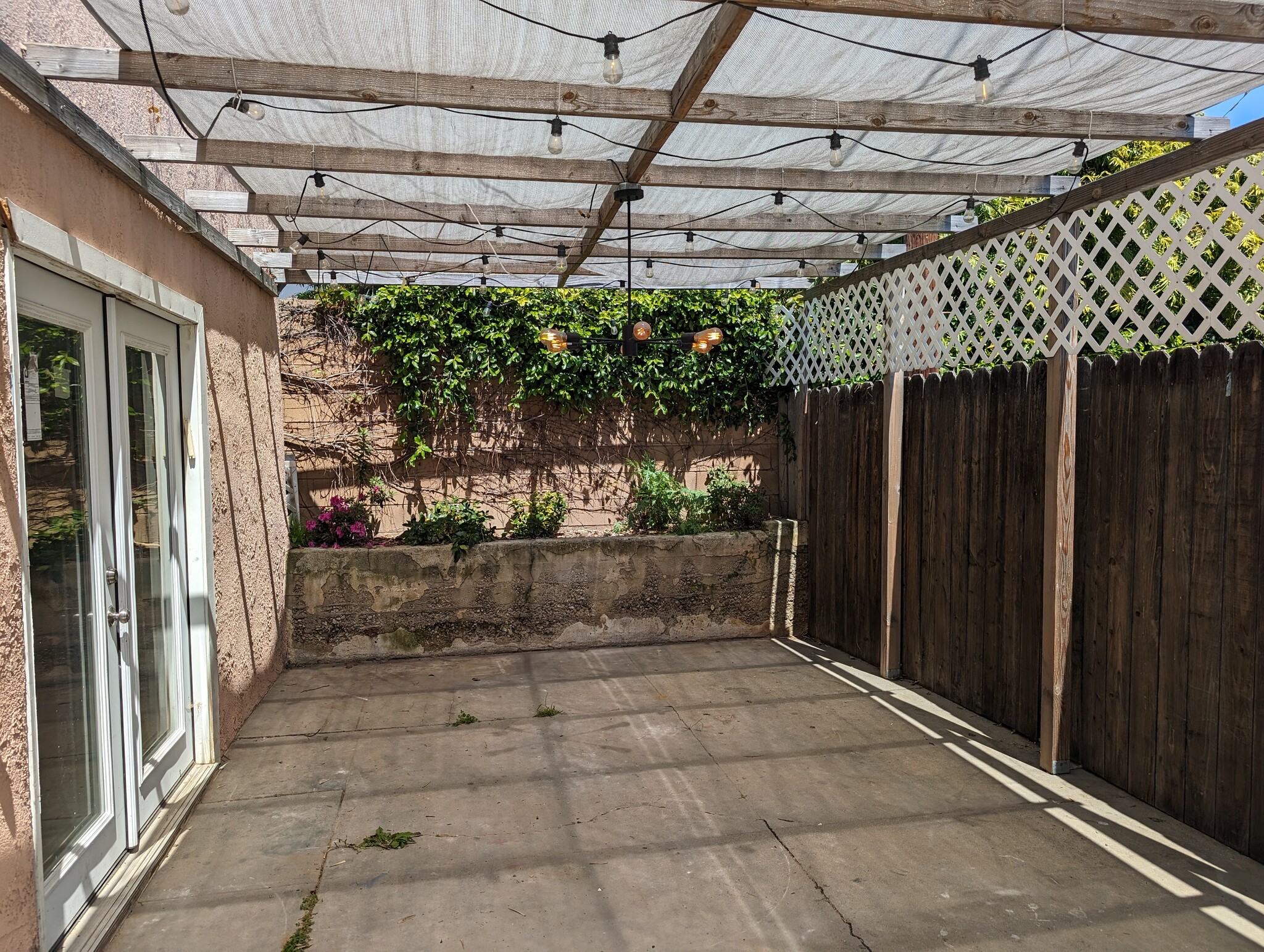 Building Photo - 5973 Guthrie Ave