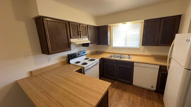 Building Photo - Great Mesa Home!