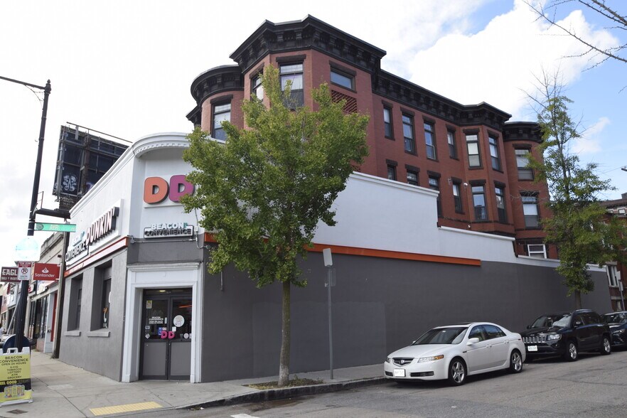 Building Photo - 1914 Beacon St