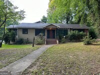 Building Photo - 498 North Ave