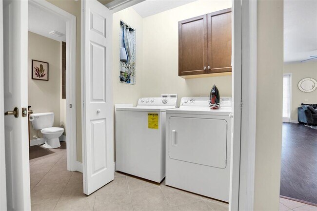 Building Photo - 7501 Mourning Dove Cir