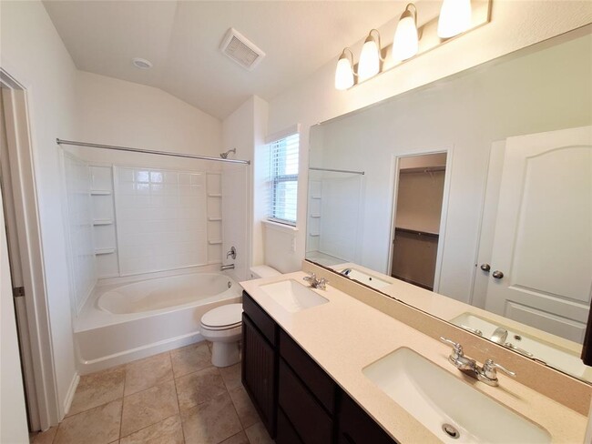 Building Photo - 17015 Gibbons Path