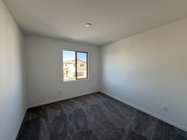 Building Photo - 10290 Dallington St