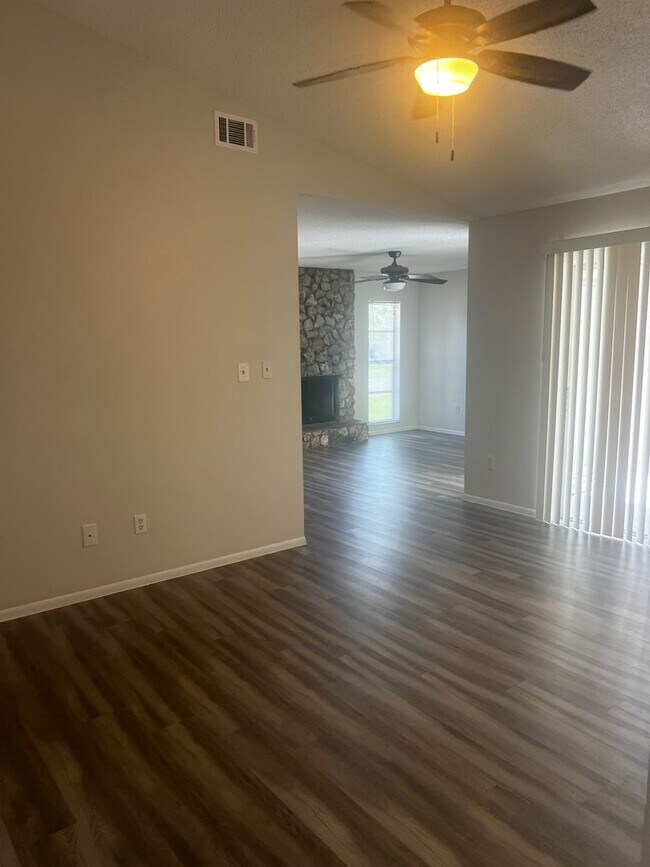 Building Photo - Winter Springs home!!