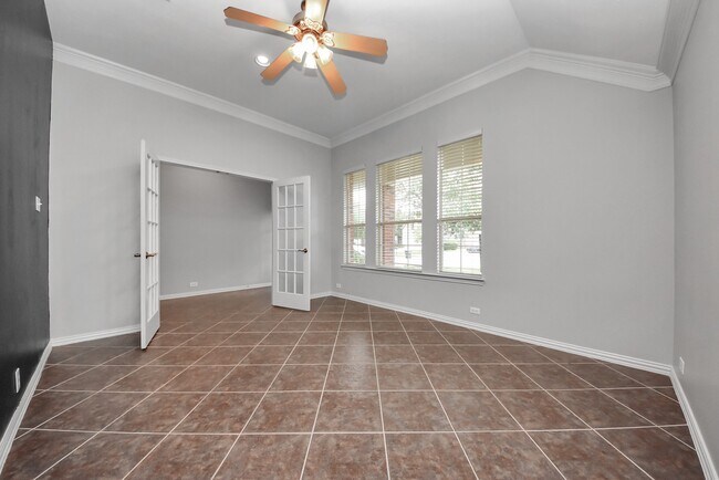 Building Photo - 18403 Sierra Falls Ct