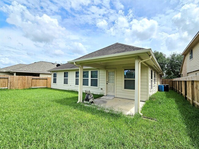 Building Photo - 16834 Jelly Park Stone Dr