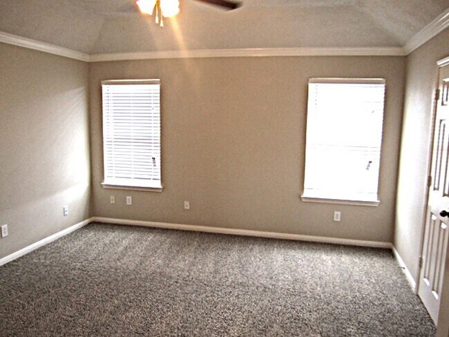 Building Photo - 1018 Redcrest Springs Ct