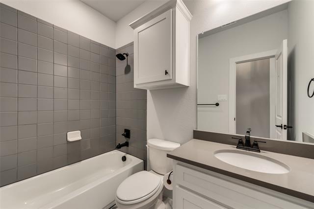 Building Photo - 921 Baybrook Ln