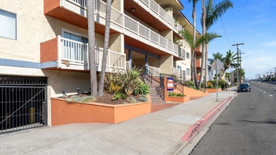 Building Photo - 1707 Pacific Coast Hwy