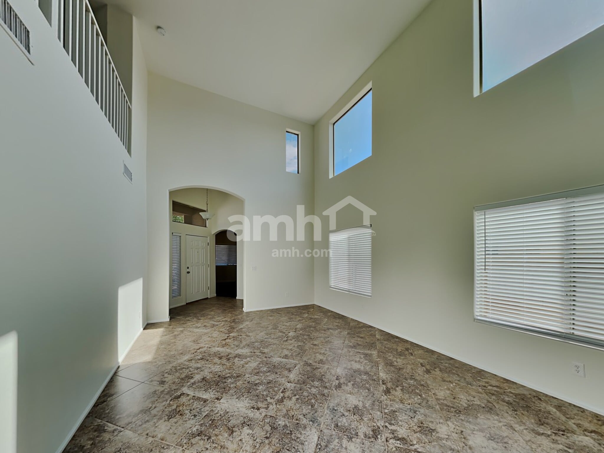 Building Photo - 3910 E Hematite Ln