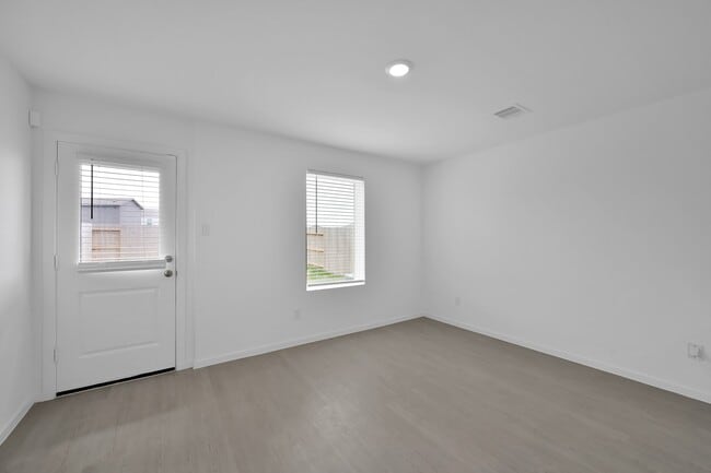 Building Photo - 18271 Via Aurelia Dr