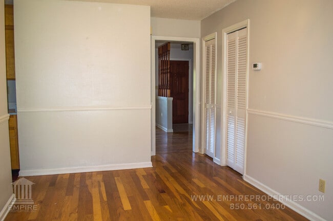 Building Photo - Beautiful Large home off of Mahan