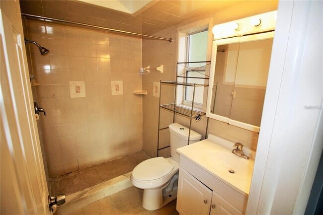 Building Photo - 610 Wilshire Dr