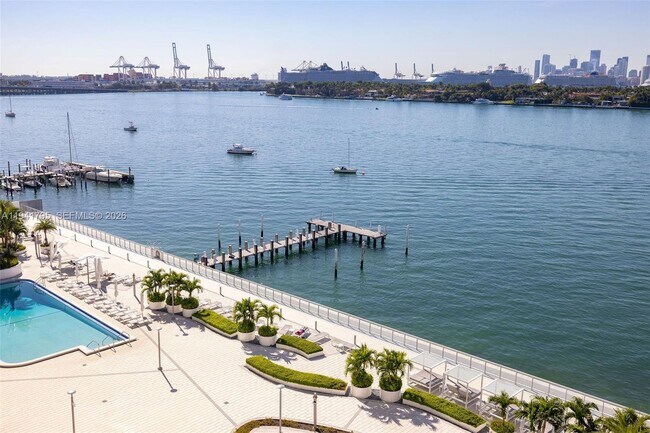 Building Photo - 1100 West Ave