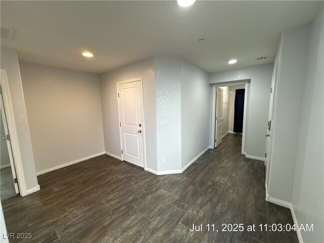 Building Photo - 10838 Faulkner Run Ave