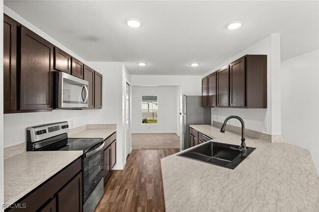 Building Photo - 428 Piedmont St