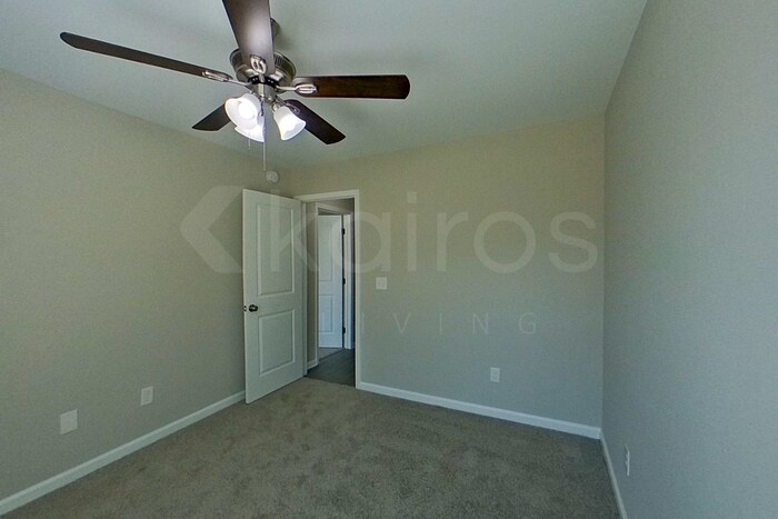 Building Photo - 724 Park Ln