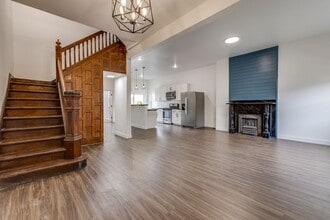 Building Photo - 19 Allen St