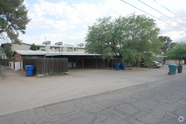 Primary Photo - 2618-2624 N Tucson Blvd