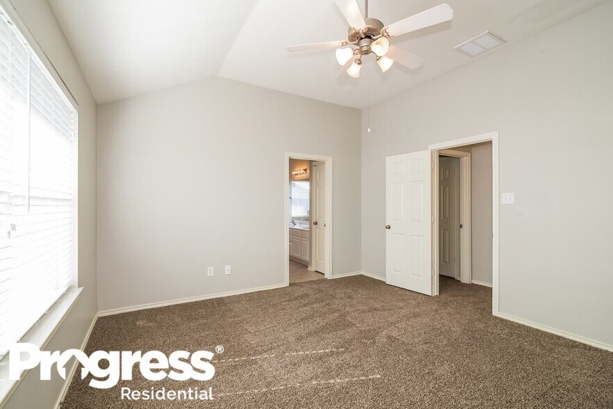 Building Photo - 16419 Great Ridge Ct