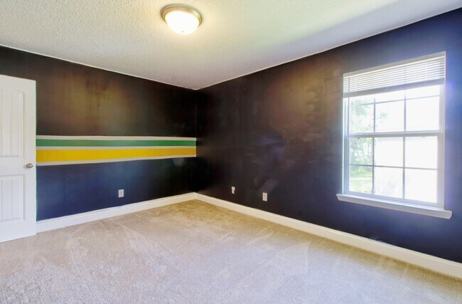 Building Photo - 172 Maggie Ln