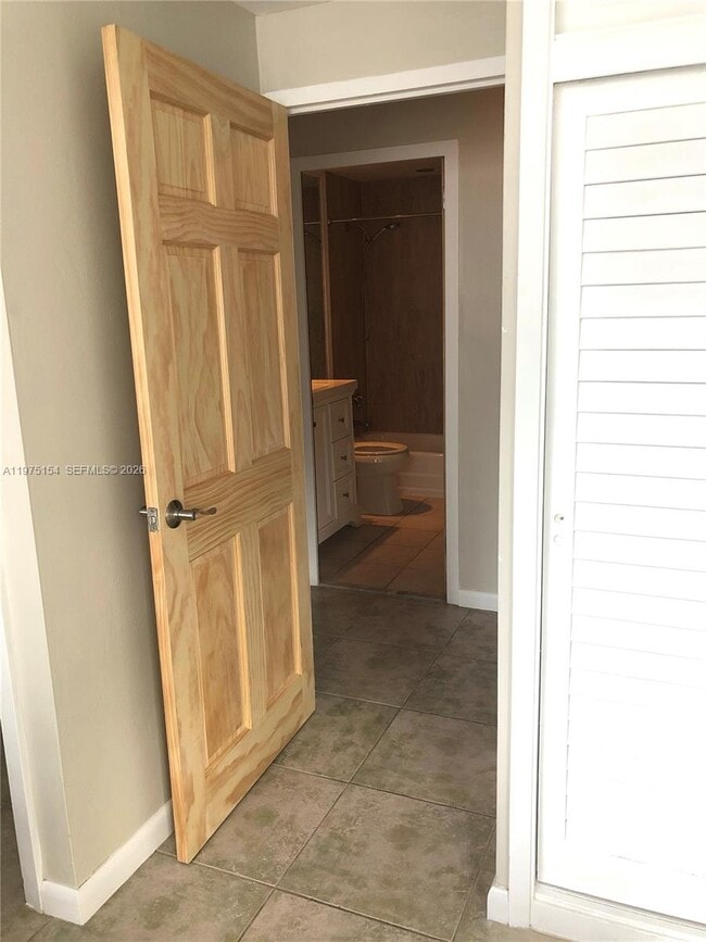 Building Photo - 1408 Brickell Bay Dr