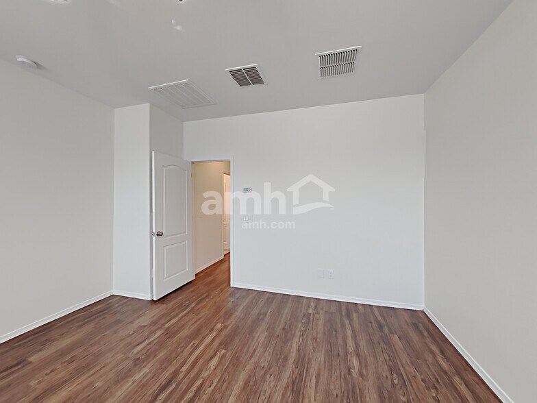 Building Photo - 18423 W Getty Dr