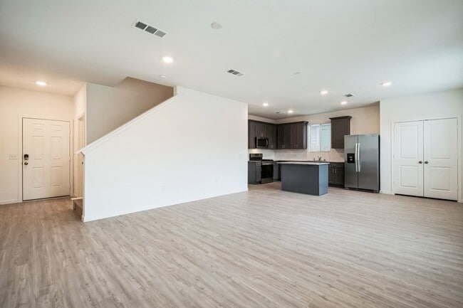 Building Photo - 16523 Pine Arrow Dr