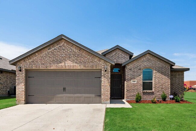 Building Photo - "Upgraded 3-Bed, 2-Bath Ranch Home Conveni...