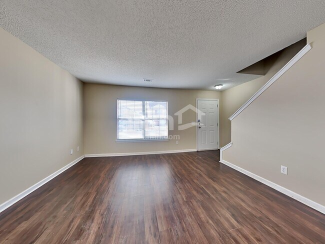 Building Photo - 2030 Clipstone Dr