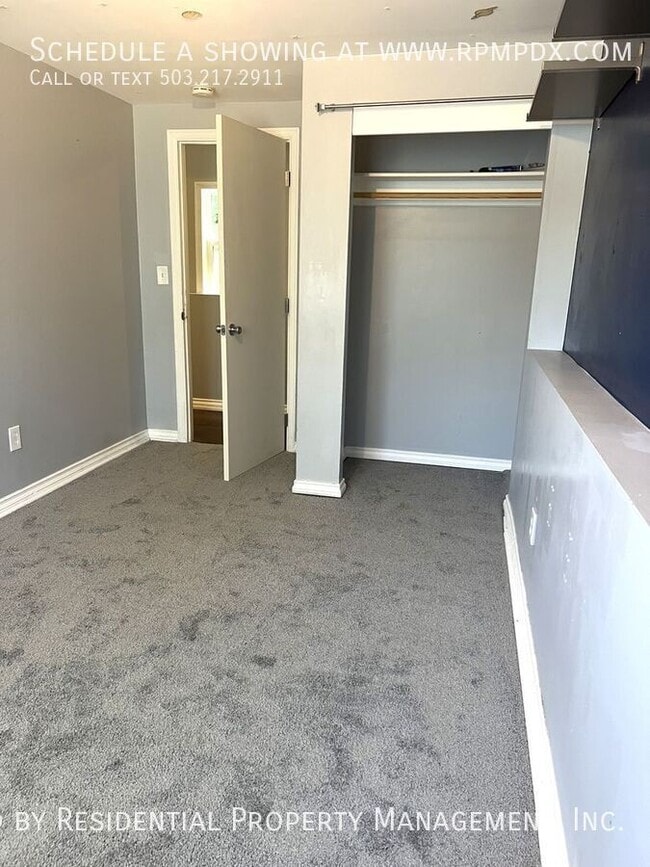 Building Photo - 4512 SW Fairvale Ct
