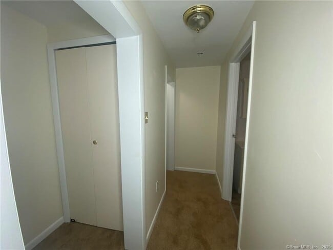Building Photo - 53 Stonewall Ln