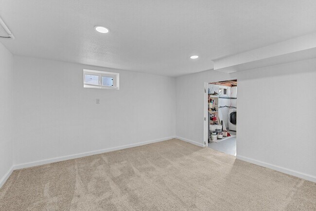 Building Photo - This Renovated Lakewood Ranch is perfect f...