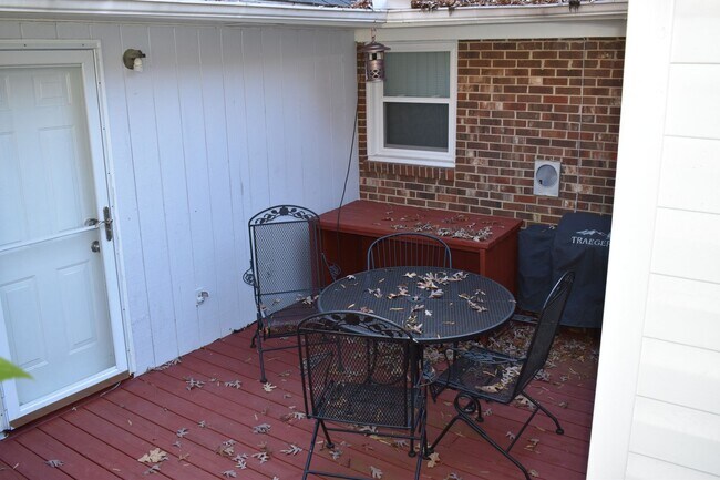 Building Photo - Beautiful Ranch Home