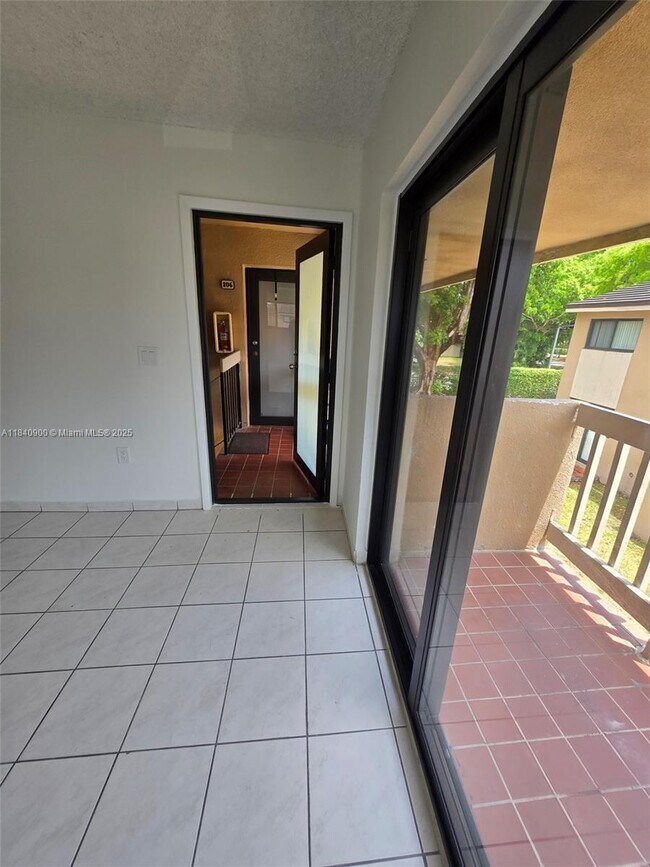 Building Photo - 15415 SW 80th St