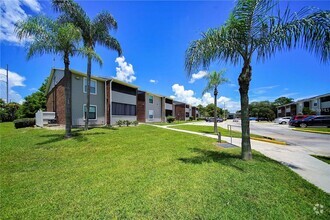 Building Photo - 1400 Gandy Blvd N