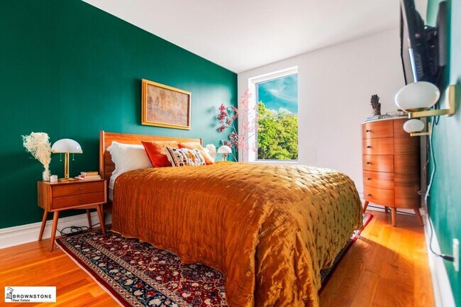 Building Photo - 203 Luquer St