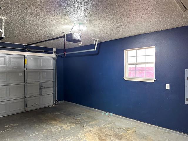 Building Photo - 2460 Chinkapin Way