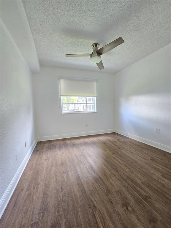 Building Photo - 2890 N Oakland Forest Dr