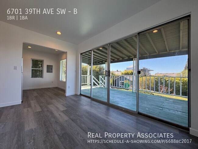 Building Photo - 6701 39th Ave SW