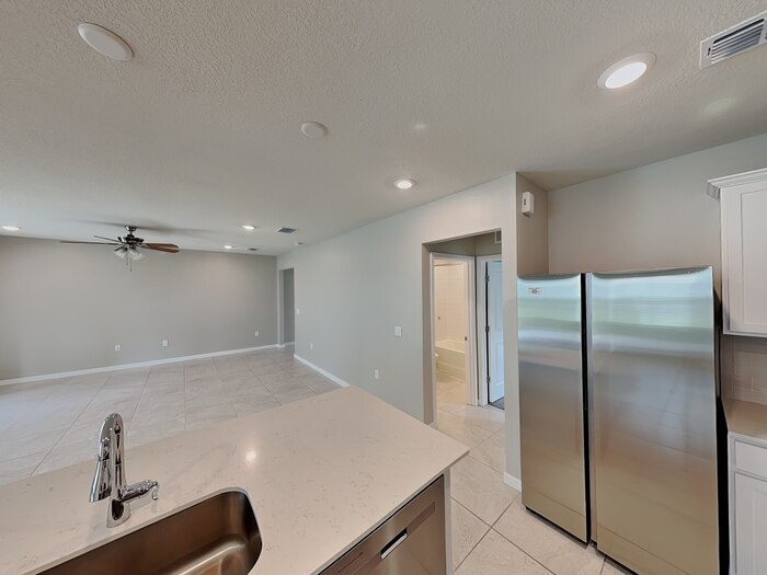 Building Photo - 837 Rivers Crossing St